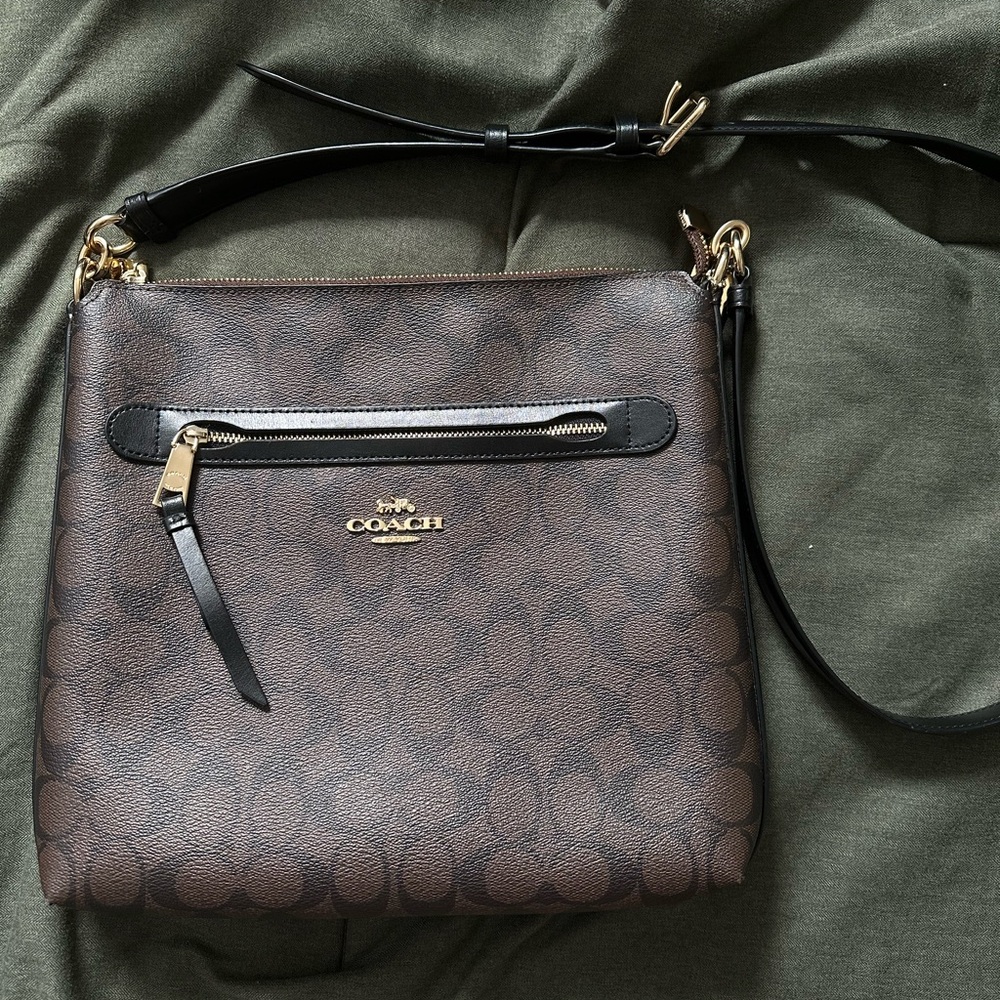 COACH Black Leather Tote Bag - classic brand print